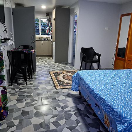 Tropical Almond Haven Bed and Breakfast Suva Esterno foto